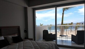 Condo Maritima NV by TRVL2HM