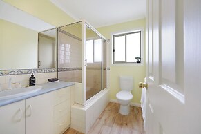 Hamilton Townhouse Motel