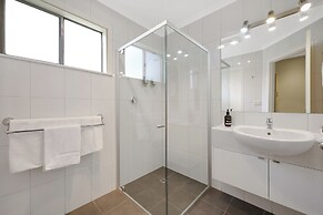 Hamilton Townhouse Motel