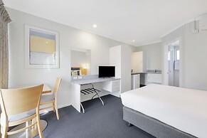 Hamilton Townhouse Motel