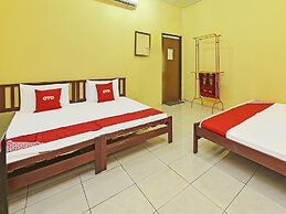 OYO 90657 D'ambang Resort