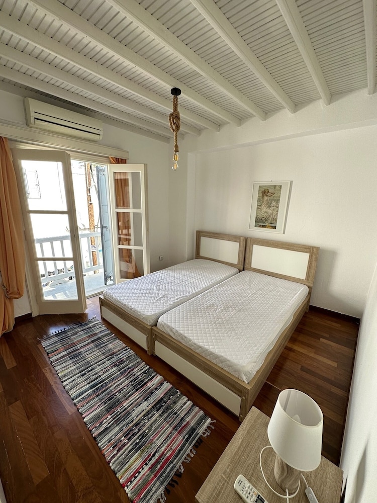 Myconian Avra Apartment