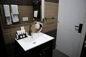 Dark Boutique Hotel