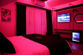 Dark Boutique Hotel