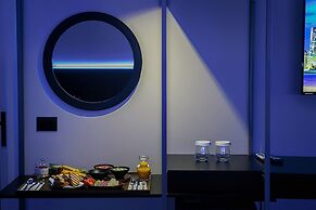 Dark Boutique Hotel