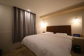 25 HOTEL