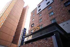 25 HOTEL