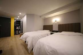 25 HOTEL