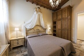 Casa Griselda by Mmega