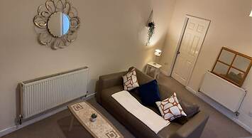 Impeccable 1-bed, Sleeps 2, Free Parking