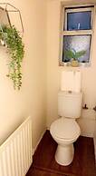 Impeccable 1-bed, Sleeps 2, Free Parking