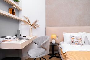 Stay Inn  on Buzand Str. 97