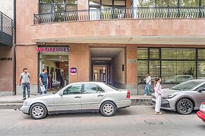 Stay Inn  on Buzand Str. 97
