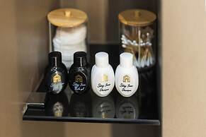 Stay Inn  on Buzand Str. 97