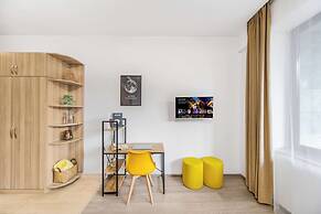 Stay Inn  on Buzand Str. 97