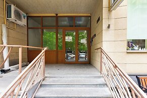 Stay Inn on Yekmalyan St