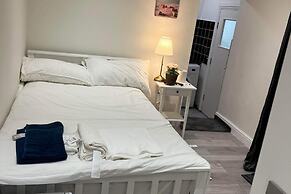 Lovely Studio Apartment in London