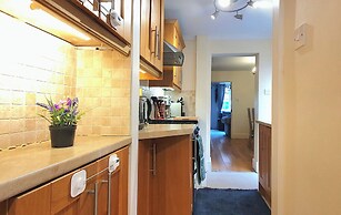 Inviting 2-bed Cottage in Windsor