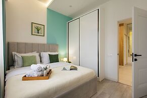 Stay inn on Amiryan 26/4