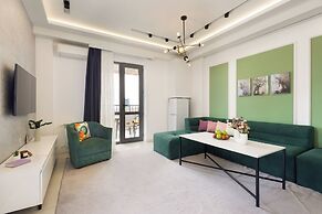 Stay inn on Amiryan 26/4