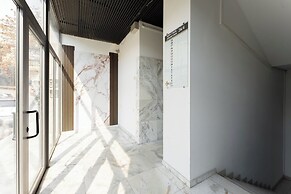 Stay inn on Amiryan 26/4