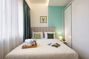 Stay inn on Amiryan 26/4
