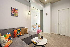 Stay inn on Amiryan 26/4
