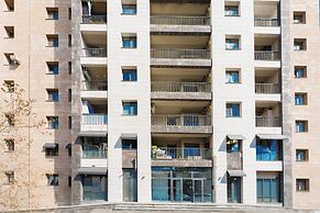 Stay inn on Amiryan 26/4
