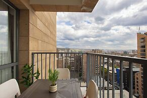 Stay inn on Amiryan 26/4