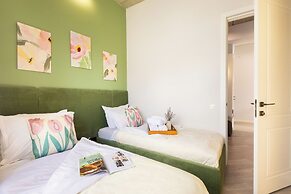 Stay inn on Amiryan 26/4
