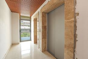 Stay inn on Amiryan 26/4