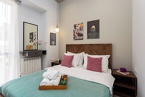 Stay inn on Amiryan 26/4