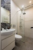 Stay inn on Amiryan 26/4