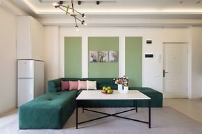 Stay inn on Amiryan 26/4