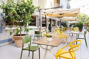 Adesso Hotel