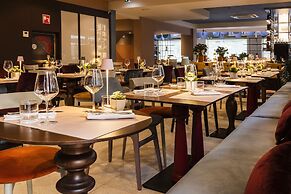 Adesso Hotel