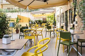 Adesso Hotel