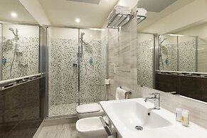 Adesso Hotel