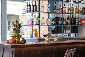 Adesso Hotel