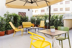 Adesso Hotel