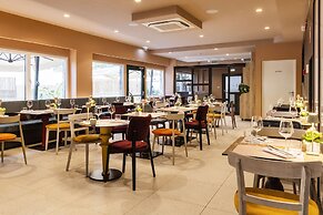 Adesso Hotel