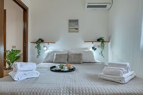 IzzHome Escape