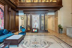Reyna Luxury Hotel