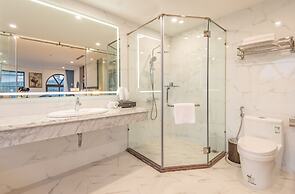 Reyna Luxury Hotel