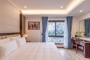 Reyna Luxury Hotel