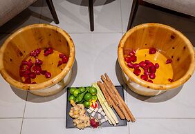 Reyna Luxury Hotel