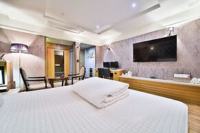 B&B HOTEL