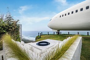 Private Jet Villa