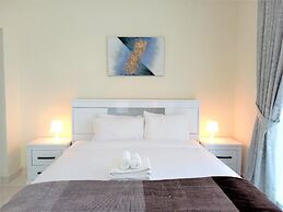 Supreme 2bedroom With Balcony in Business Bay