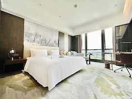 White Swan VYV Hotel